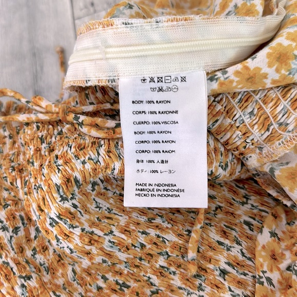 Faithfull The Brand Laszlo Smocked Floral Jumpsuit Anthropologie Size Small - Picture 10 of 10